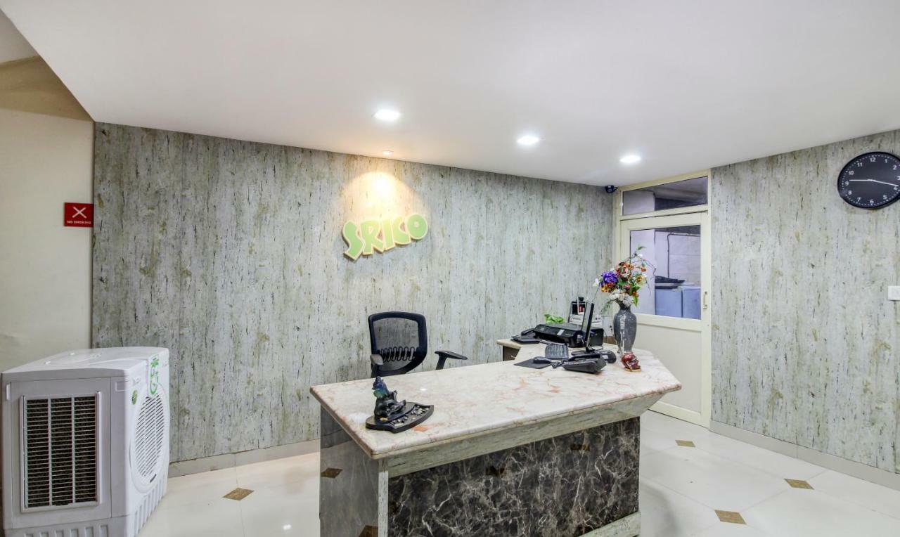 Treebo Srico, Banjara Hills Hotell Hyderabad Exteriör bild