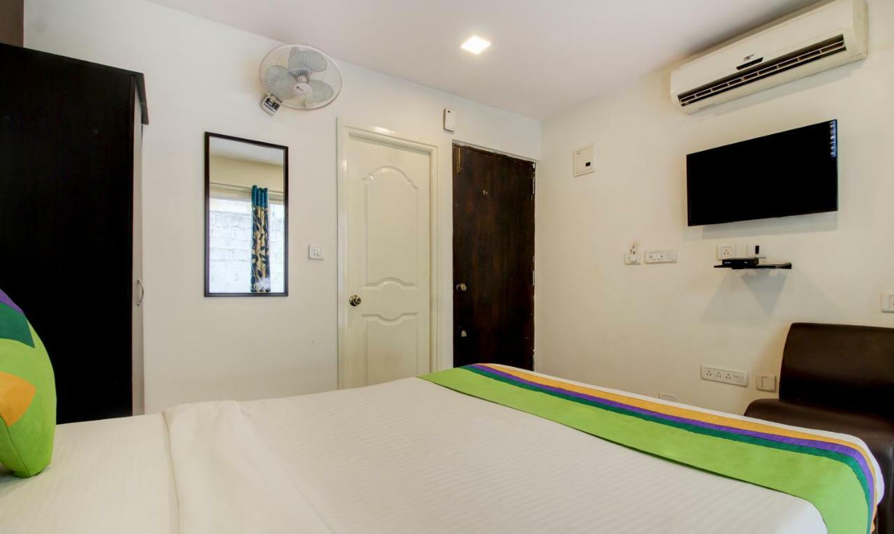 Treebo Srico, Banjara Hills Hotell Hyderabad Exteriör bild