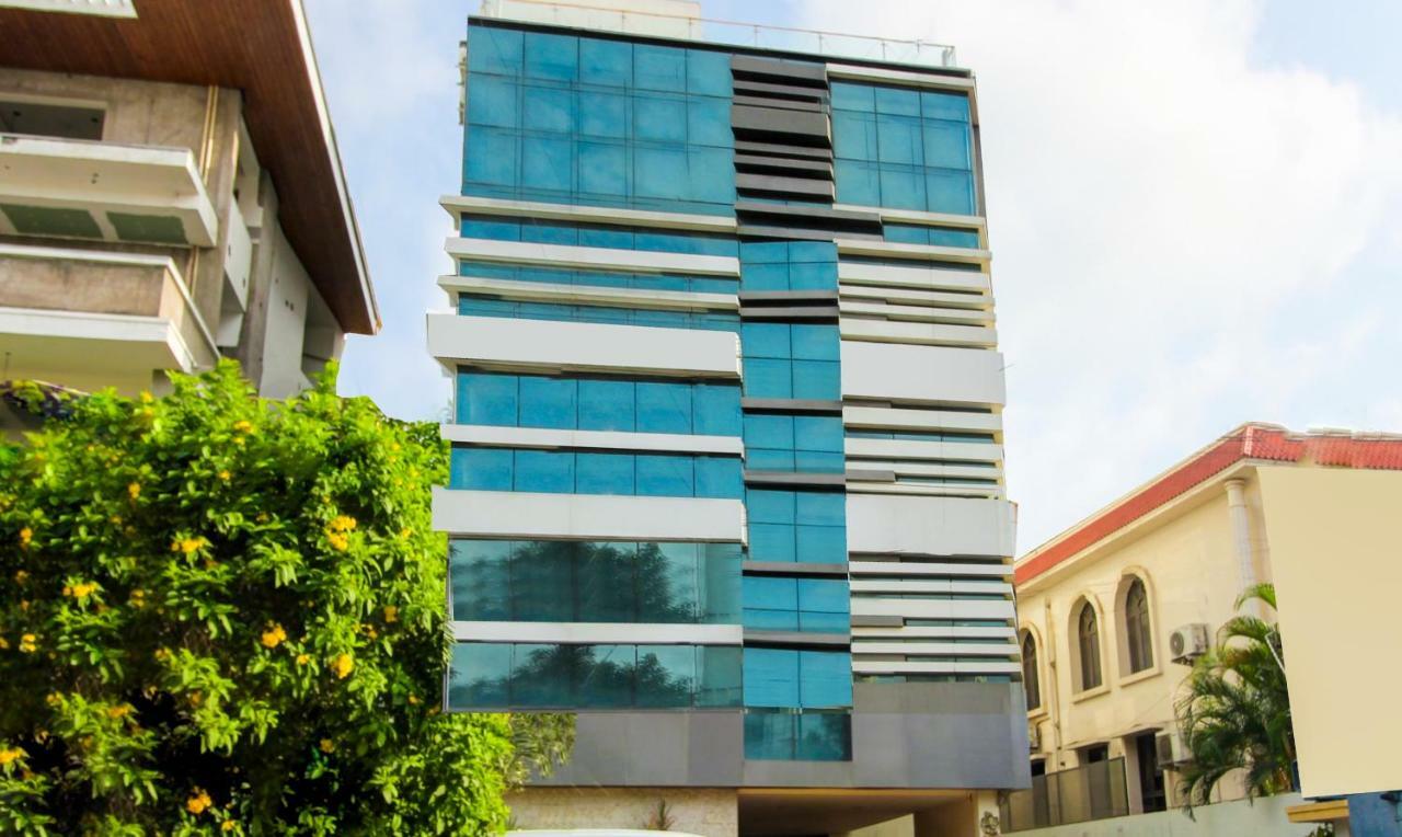 Treebo Srico, Banjara Hills Hotell Hyderabad Exteriör bild