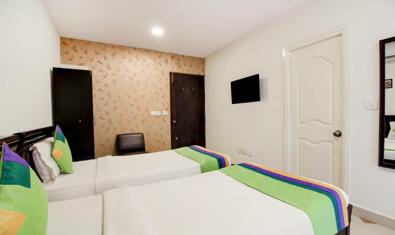 Treebo Srico, Banjara Hills Hotell Hyderabad Exteriör bild