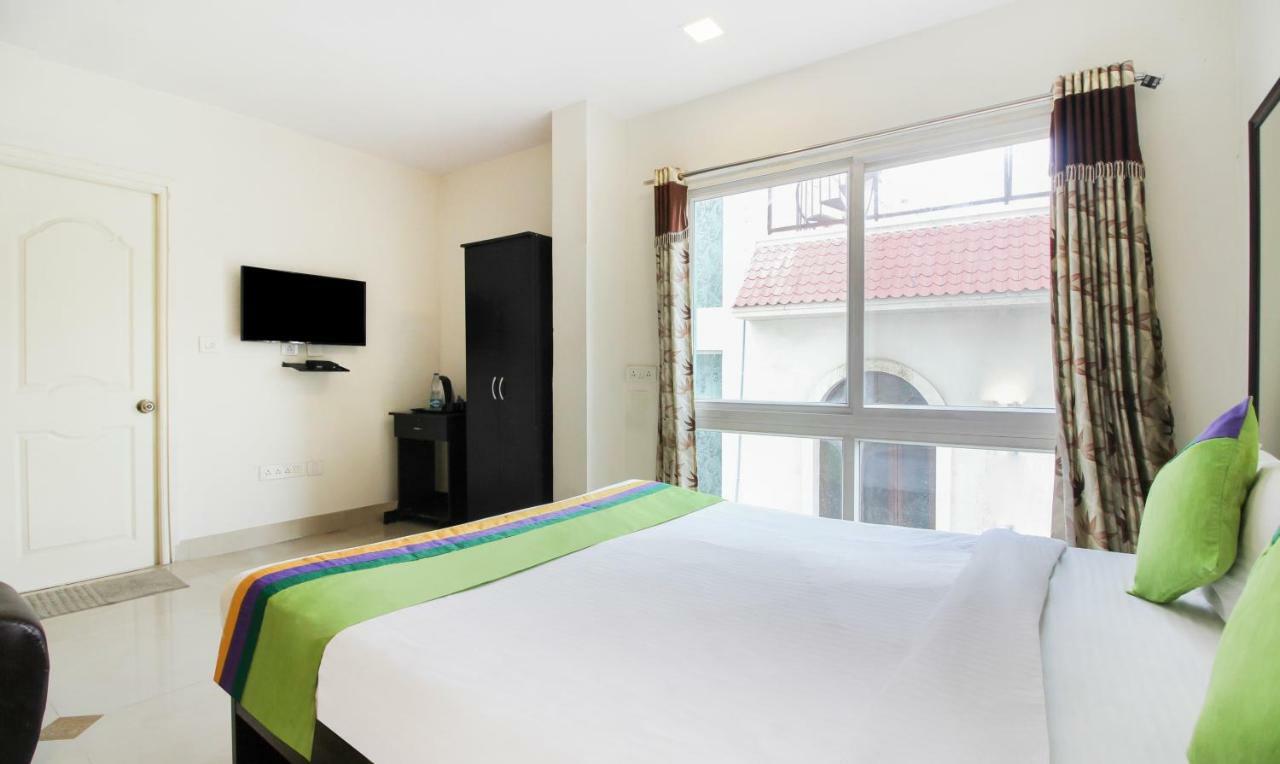 Treebo Srico, Banjara Hills Hotell Hyderabad Exteriör bild